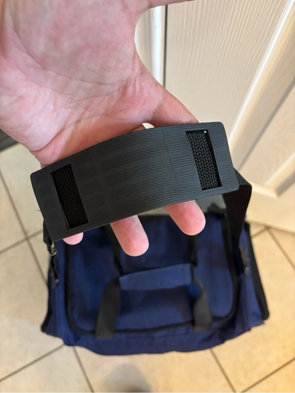 Eddie Bauer Navy Blue Duffle Bag Gym Travel Carry-On Shoulder Strap